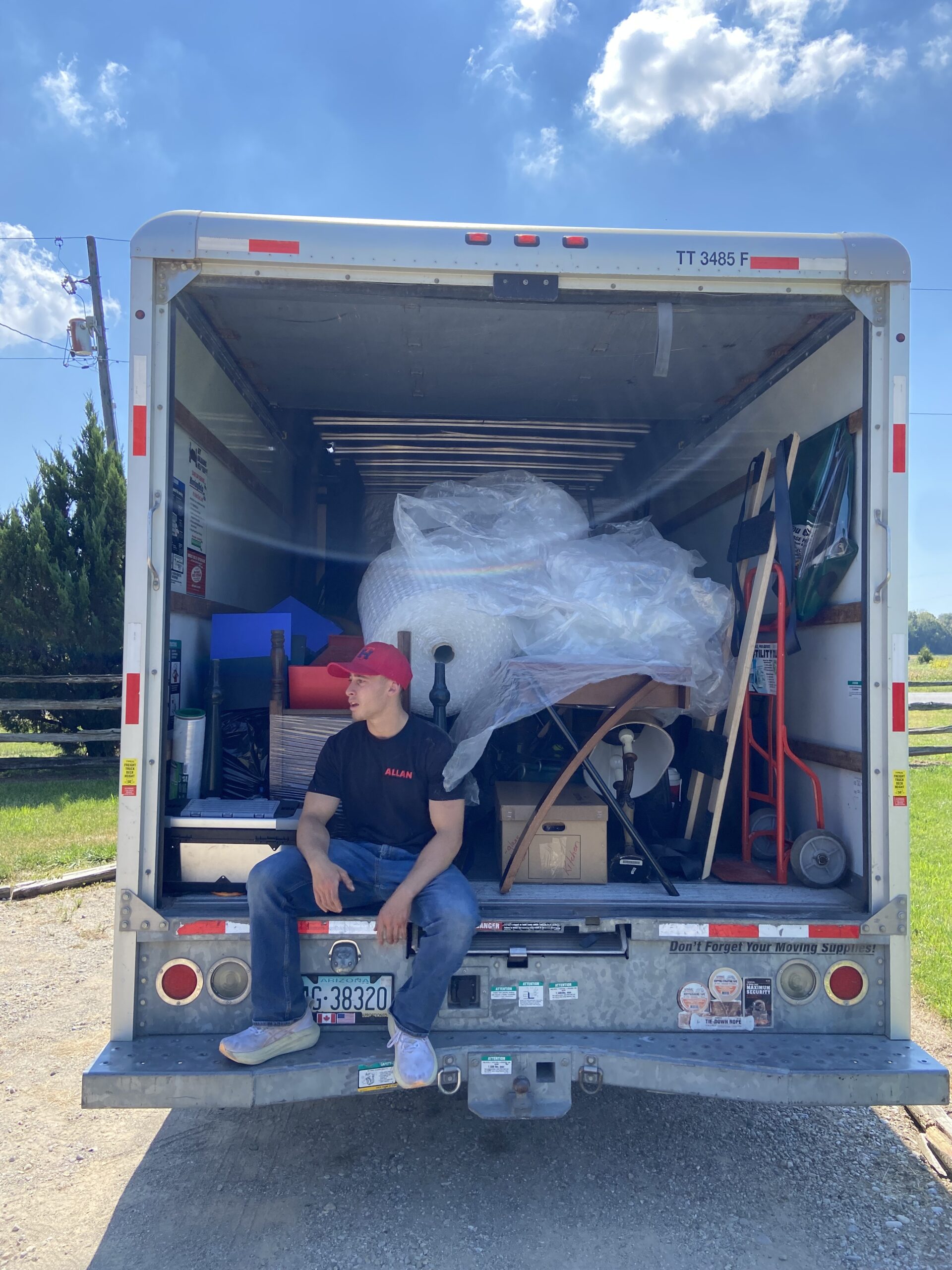 Web Design for Two Dudes, One Couch - Moving company in Norfolk County